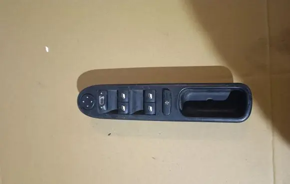 Peugeot 807 Electric window control switch 53269704