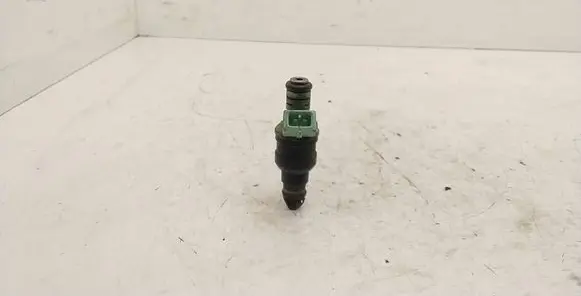 BMW 5 E39 Fuel injector 0280150415
