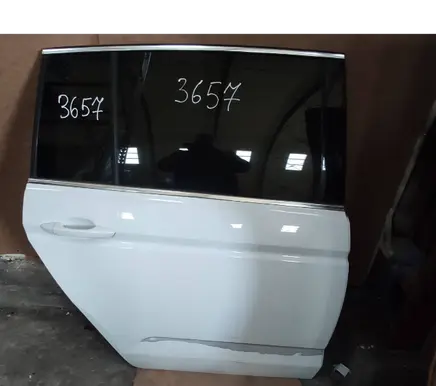 Volkswagen Touran III Rear door