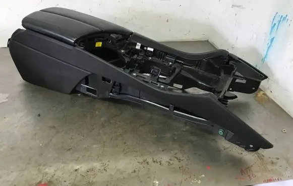 BMW 5 F10 F11 Armrest 9216890