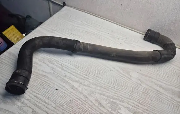 Volvo XC60 Engine coolant pipe/hose 8G918260CA
