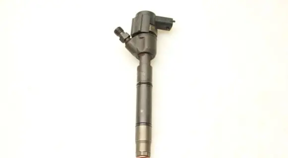 Hyundai i40 Fuel injector 338002A800