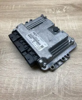 Ford Focus Engine control unit/module ECU 8M5112A650LB 0281011701