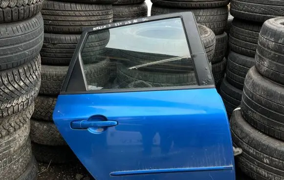Mazda 3 I Rear door 43R008577 DOT651SS2M2235 THS1971993