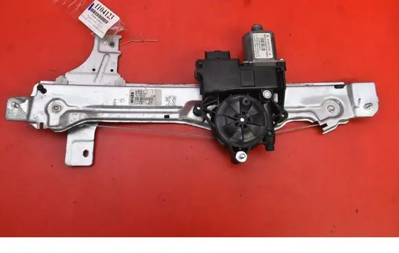 Peugeot 208 I Rear door window regulator with motor 9816402380