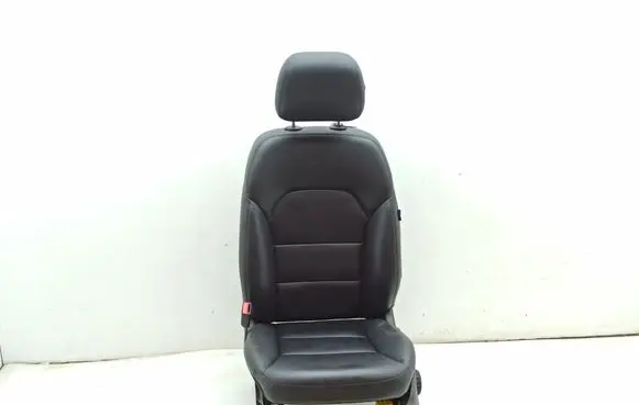 Mercedes-Benz B W246 W242 Front driver seat 