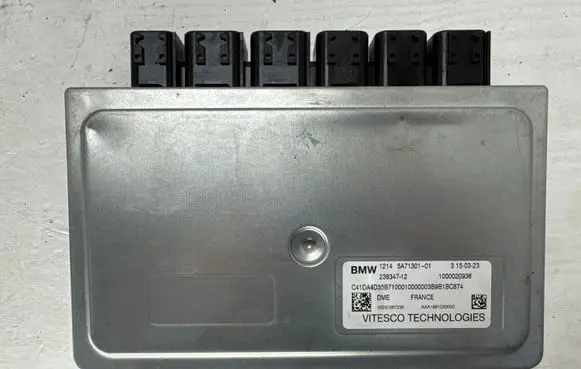 BMW 5 G30 G31 G38 Engine control unit/module 23834712 1000020936 5A713010