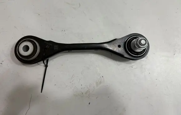 BMW X6 G06 Rear upper control arm/wishbone 6878018