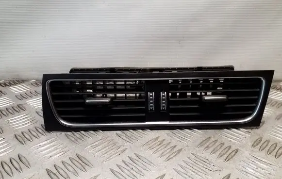 Audi A5 Sportback 8TA Dash center air vent grill 8T2857951D