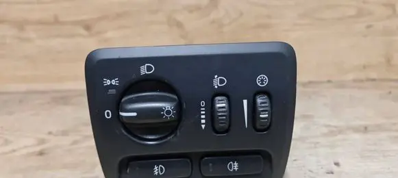 Volvo XC70 Light switch 30739314