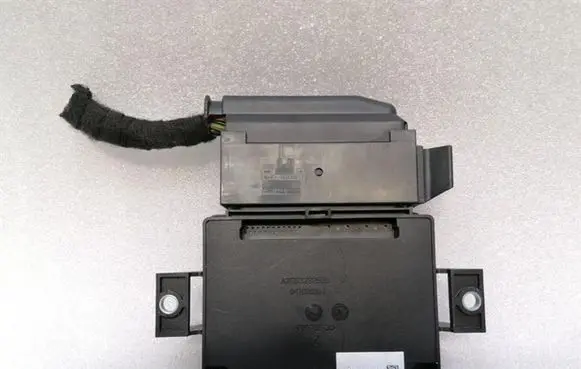 Audi RS5 Hand brake control module 8K0907801H