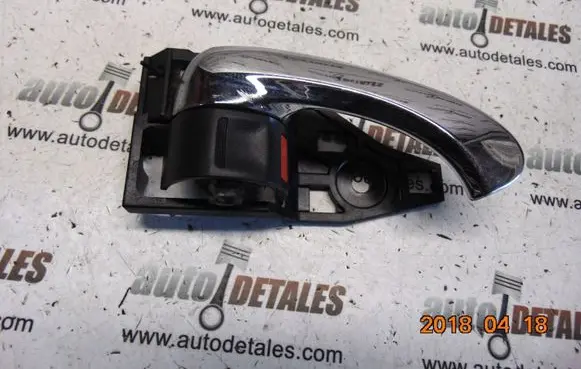 Toyota RAV 4 (XA30) Front door interior handle