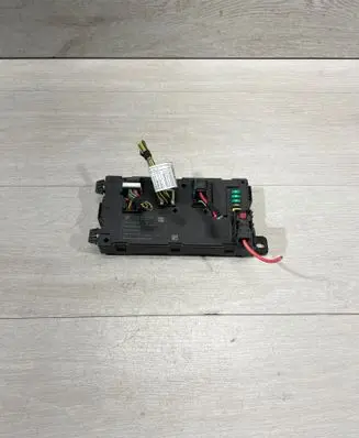 BMW 3 F30 F35 F31 Central body control module 9329704 003000002 00000F4D