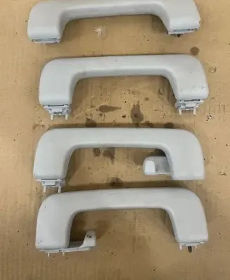 Audi A6 S6 C6 4F A set of handles for the ceiling 8p0857607