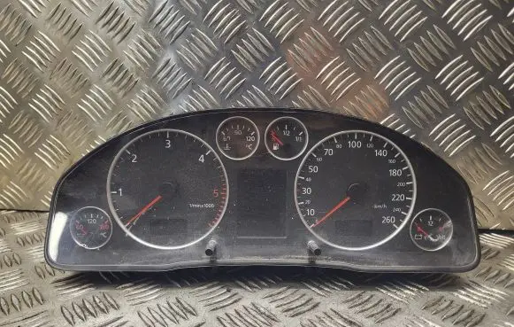 Audi A6 S6 C5 4B Speedometer (instrument cluster) 4B0920933M