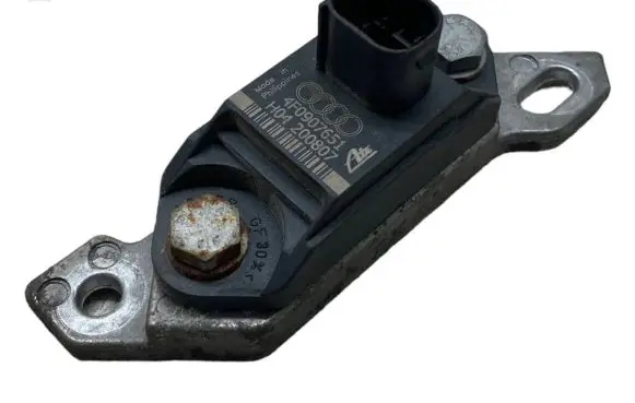 Audi A6 S6 C6 4F Airbag deployment crash/impact sensor 4F0907651 4F0616575G