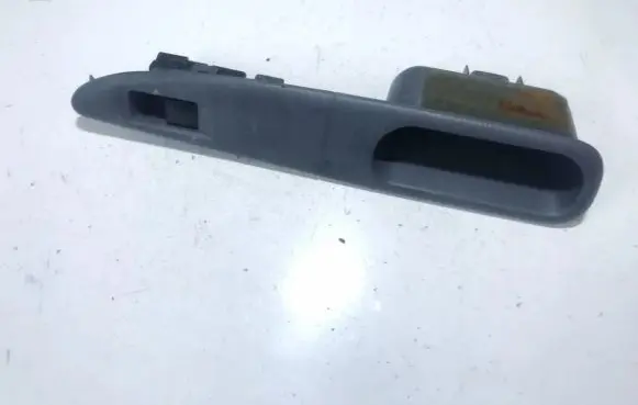 Nissan Altima Electric window control switch 829619e000 251119e000