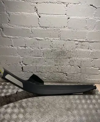Audi A8 S8 D4 4H Rear sill trim cover 4H0864607