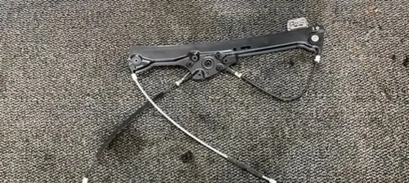 BMW 5 E60 E61 Front door electric window regulator 7075667 7034351