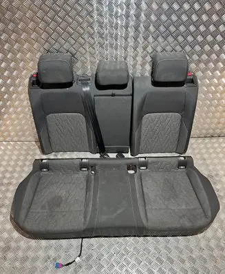 Volkswagen Golf VIII Second row seats VW27931