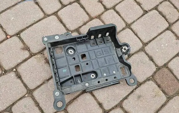 Battery box tray
