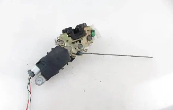 Subaru Legacy Front door lock