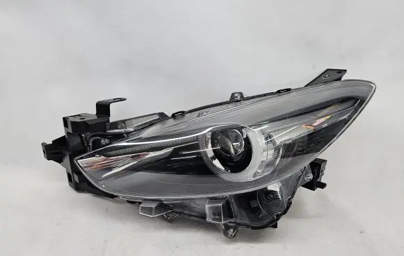Mazda 3 III Headlight/headlamp BSP551040