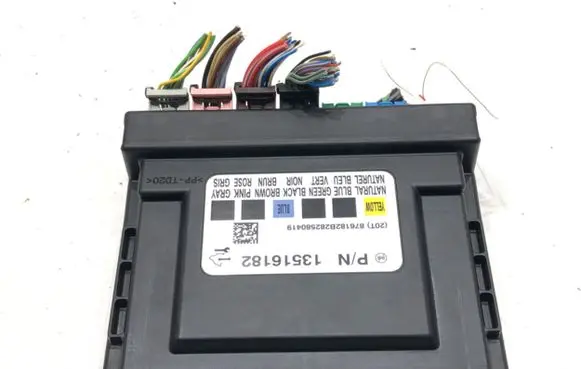Opel Astra J Central body control module 13516182