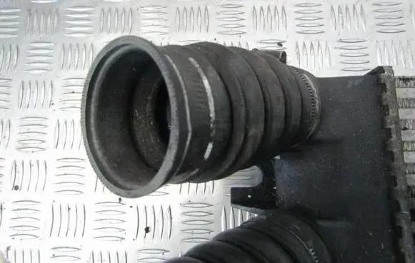 Citroen Xsara Picasso Intercooler hose/pipe 9654907080