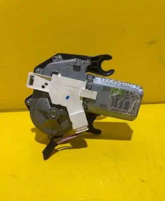 Rear window wiper motor