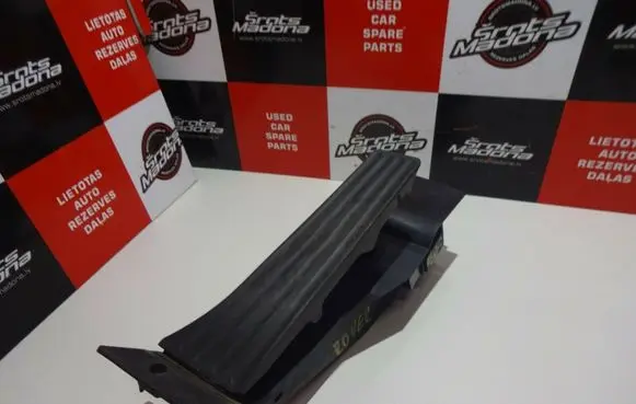 Land Rover Range Rover L322 Accelerator throttle pedal 6772645