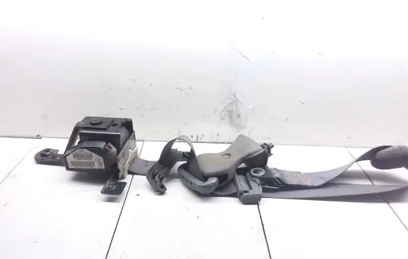 Chrysler Voyager Third row seat belt P05SL74BD5AB TJZT8213301239