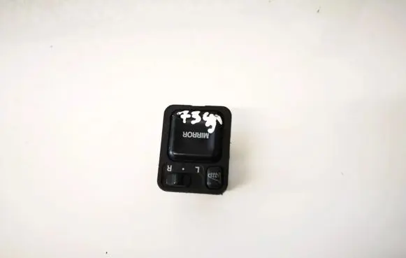 Wing mirror switch