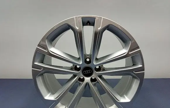 Audi Q7 4L R18 alloy rim 4M0601025DT