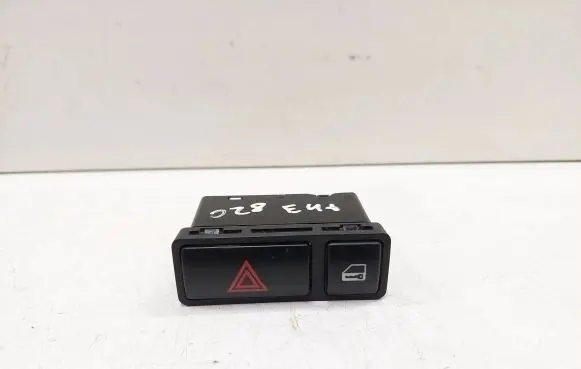 BMW 3 E46 Hazard light switch 61318368920 8368920