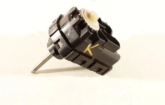 Headlight level adjustment motor