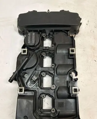 Mercedes-Benz C W203 Rocker cam cover A2710101030