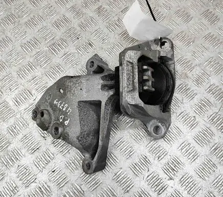 Nissan Qashqai J12 Engine mount bracket 112326UB0A