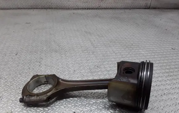 Mercedes-Benz A W168 Piston with connecting rod