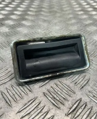 Volkswagen Touran II Tailgate/trunk/boot exterior handle 5N0827566