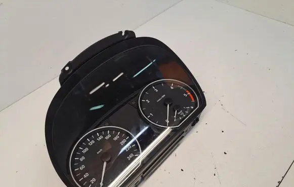 BMW 1 E81 E87 Speedometer (instrument cluster) 1041568