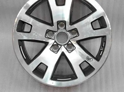Volkswagen Amarok R17 alloy rim 