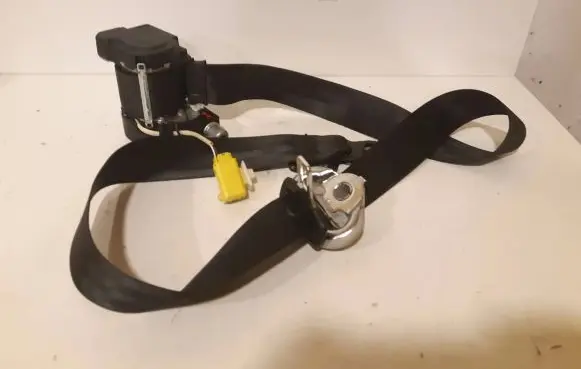 Volkswagen Caddy Front seatbelt 2K0857806D