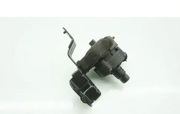 Jeep Avenger Water pump 9833196380