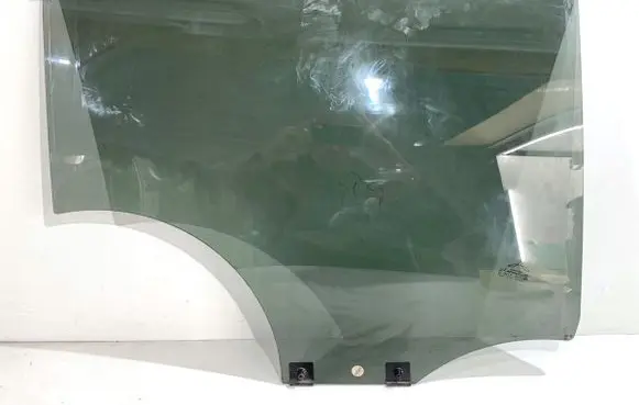 Rear door window glass
