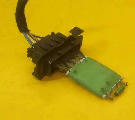 Fiat Scudo Heater blower motor/fan resistor 523