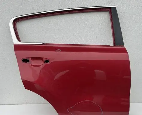 KIA Sportage Rear door 