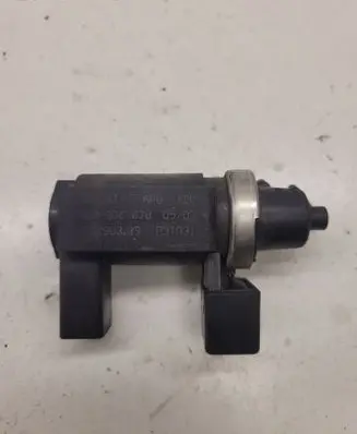 Audi A8 S8 D3 4E Turbo solenoid valve 4E0906628 72290308