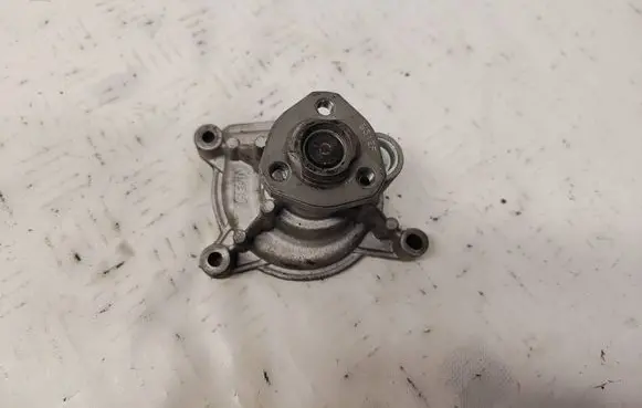 Volkswagen Golf Plus Water pump B512F