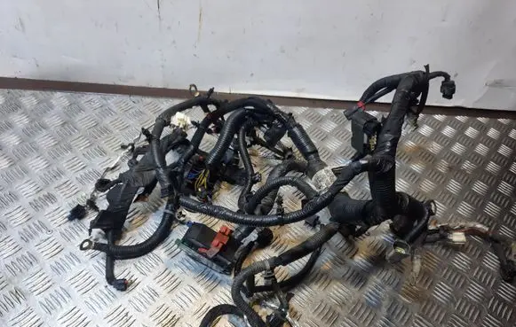 Jeep Grand Cherokee Engine installation wiring loom